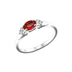 Женское кольцо с гидротермальным рубином и фианитами